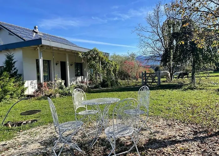 Cloud Garden Maisonette アパート *